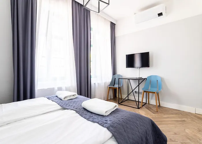 Victoria By Victus *