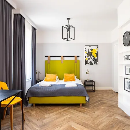 Victoria Apartment *